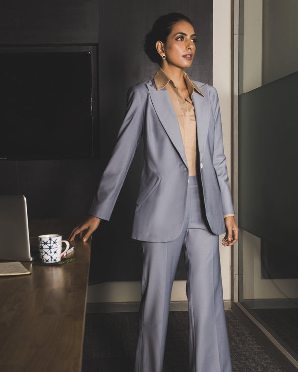 5 Power-Dressing Tips to Help You Curate a Work Wardrobe - Qua