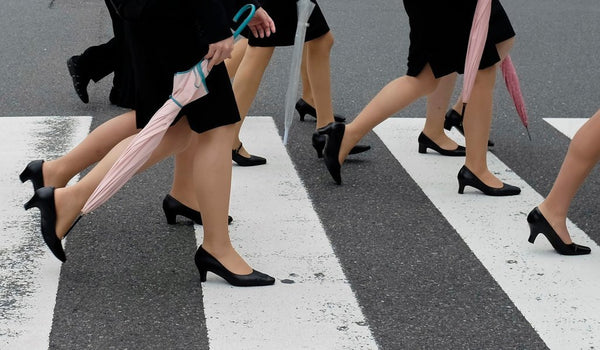The Solemates and the Knots: A Pursuit - Qua