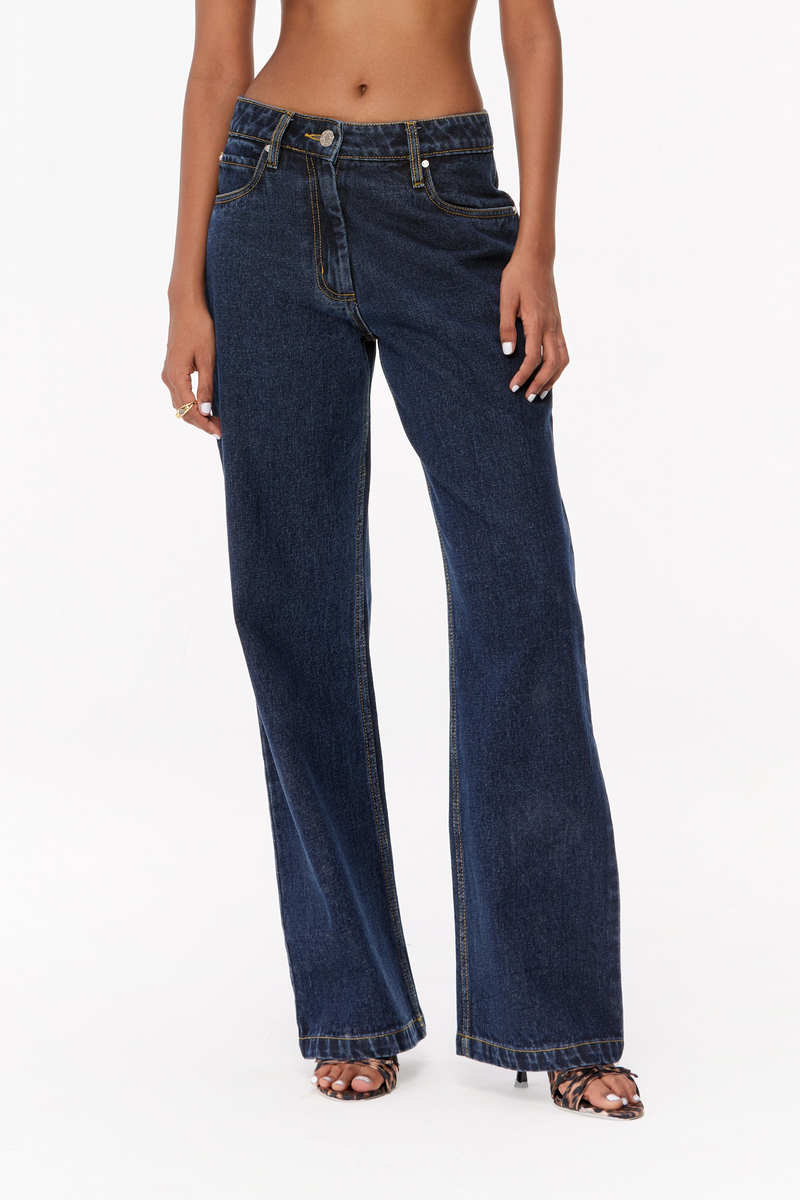 Relaxed Mid-Waist Jeans