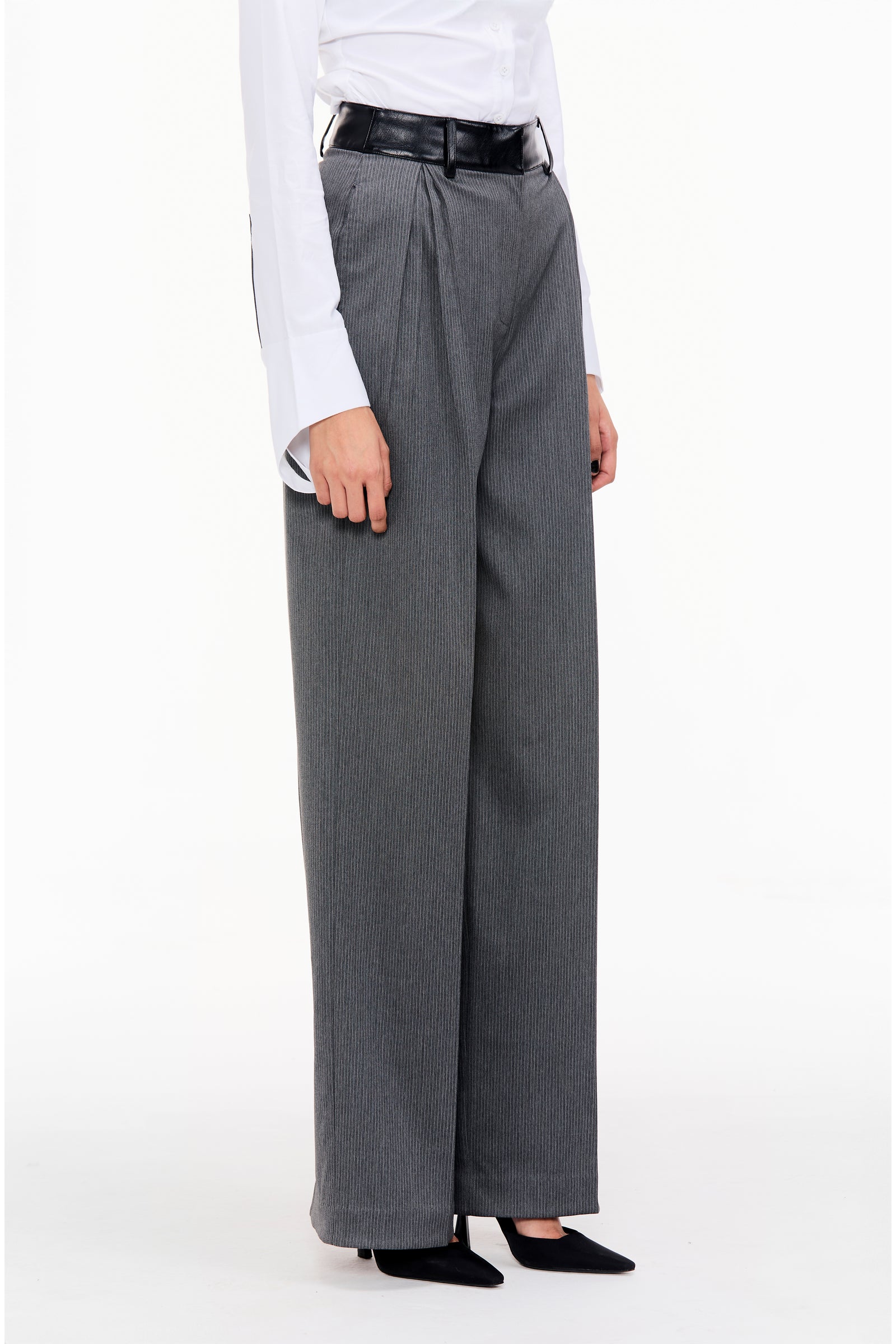 +(Plūs) Wide two-pleat trousers Dark gra Artboard59_83290f8d-03c1-4f5e-