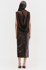 Draped Asymmetric Set