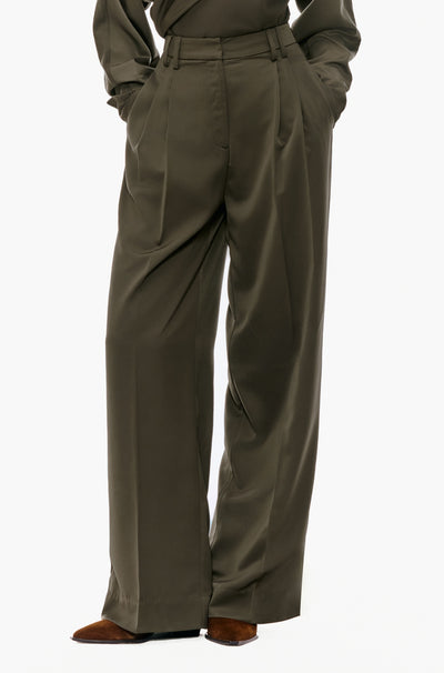 Wide-leg Pleated Trousers