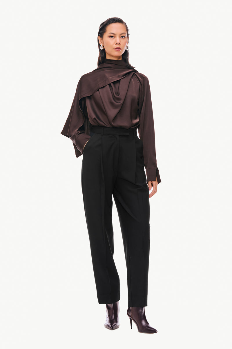 Pleated Tapered Trousers