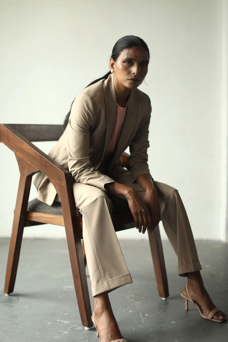 The Menaka Suit - Suit - Qua